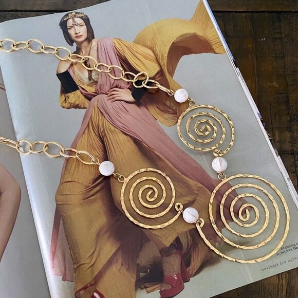 Vintage 70's Hammered Gold Spiral Chain Link Statement Necklace - Picture 2 of 6